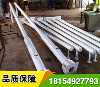 立桿、F桿良好的安全設(shè)施系統(tǒng)應(yīng)具有交通管理,安全防護(hù),交通誘導(dǎo),隔離封閉,防止眩光等多種功能.